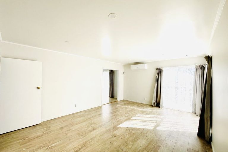 Photo of property in 4 Smedley Street, Manurewa, Auckland, 2102