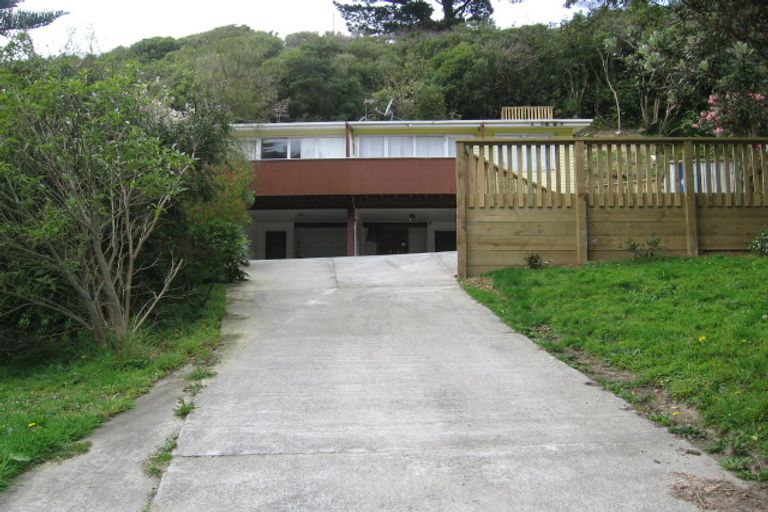 Photo of property in 128 Middleton Road, Churton Park, Wellington, 6037
