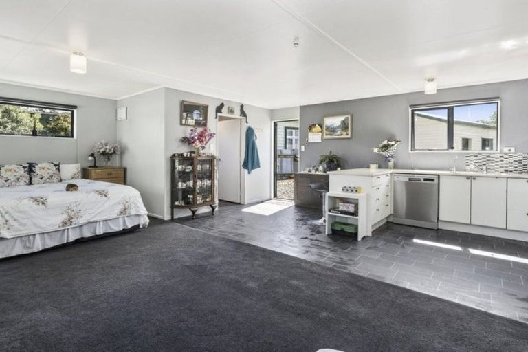 Photo of property in 13 Station Street, Woodville, 4920