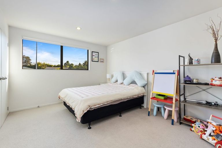 Photo of property in 9/12 Schnapper Rock Road, Schnapper Rock, Auckland, 0632