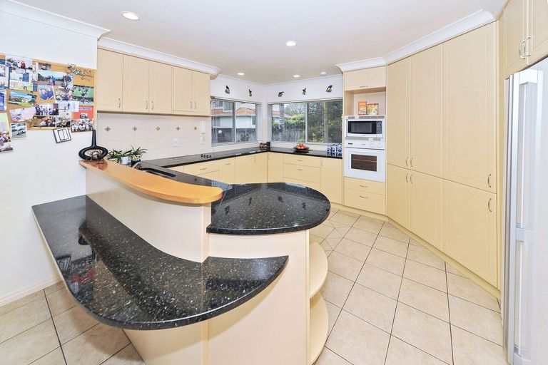 Photo of property in 62a Youngs Road, Papakura, 2110