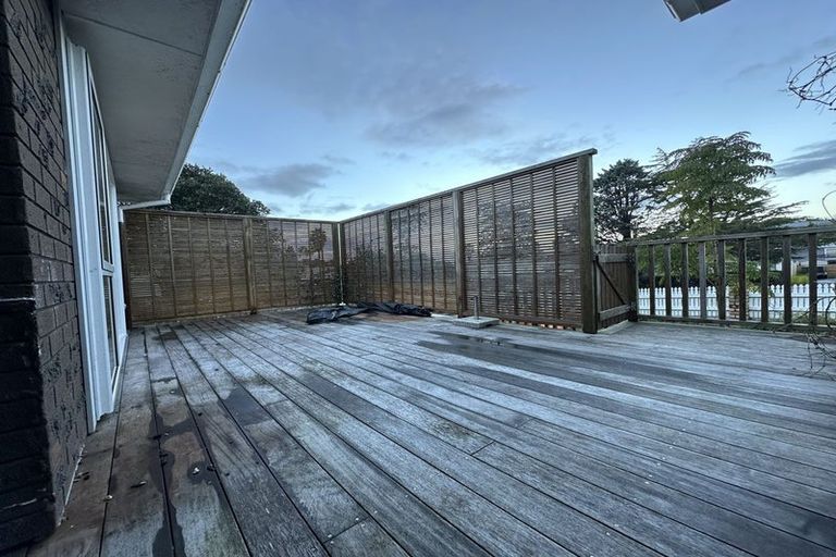 Photo of property in 42 Hilling Street, Titirangi, Auckland, 0604