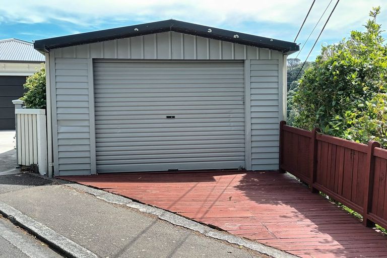 Photo of property in 34 Moana Road, Kelburn, Wellington, 6012