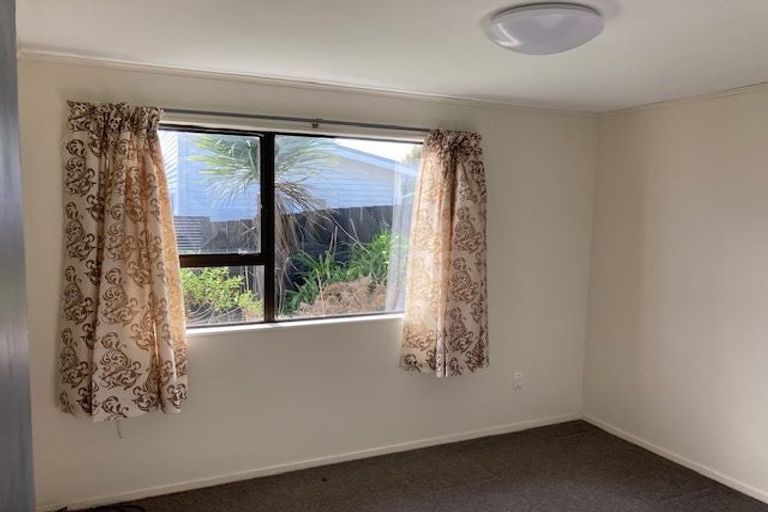 Photo of property in 36 Sheridan Terrace, Johnsonville, Wellington, 6037