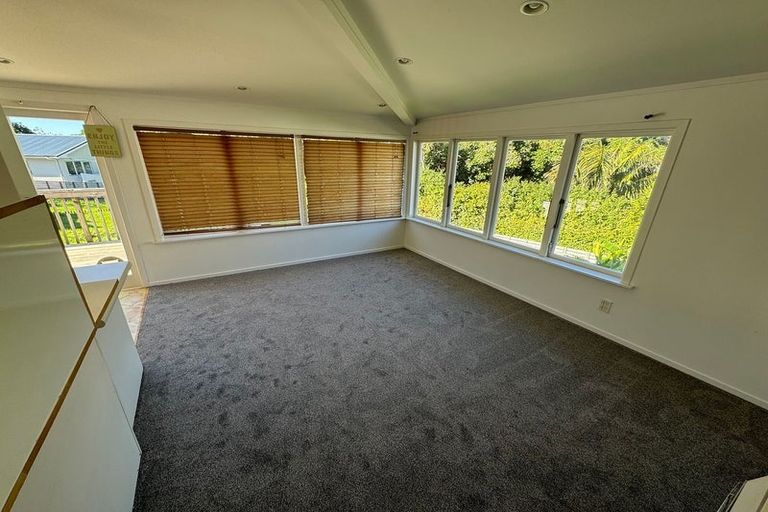 Photo of property in 155 Glenfield Road, Hillcrest, Auckland, 0626