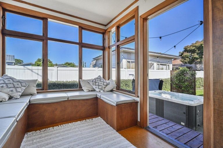 Photo of property in 2/918 Nelson Street North, Mahora, Hastings, 4120