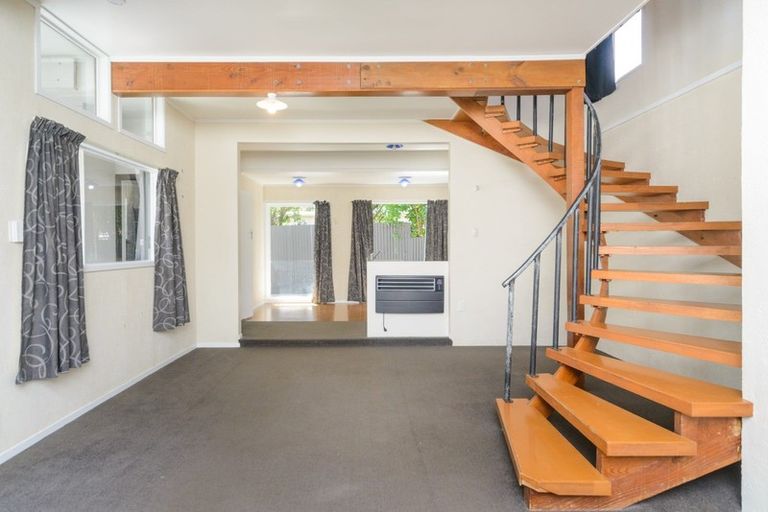 Photo of property in 8b Tyne Street, Roslyn, Palmerston North, 4414