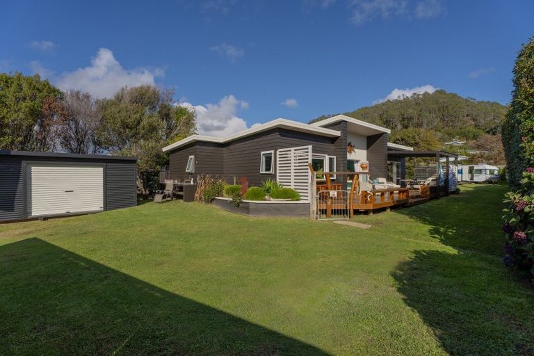 Photo of property in 56 Hahei Beach Road, Hahei, Whitianga, 3591