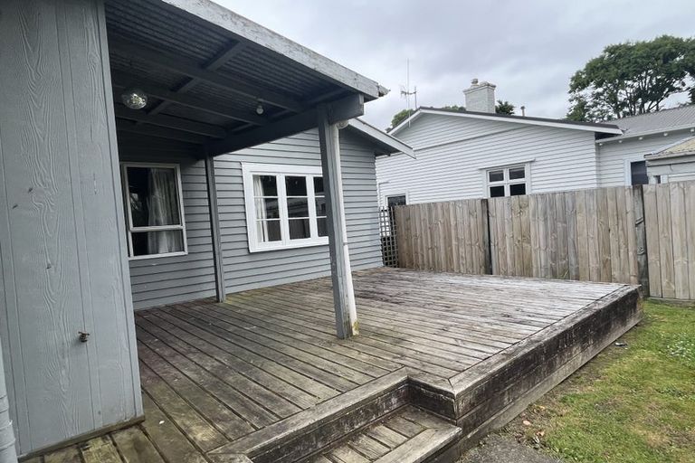 Photo of property in 92 Shamrock Street, Takaro, Palmerston North, 4412