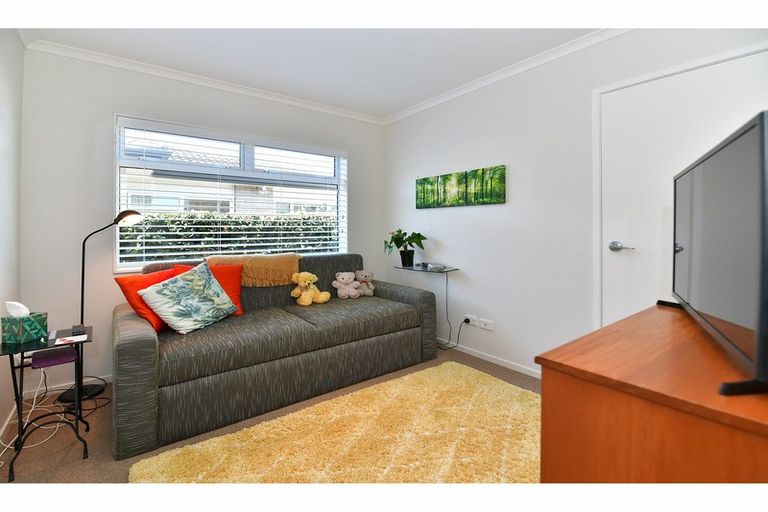 Photo of property in 31 Elizabeth Street, Orewa, 0931