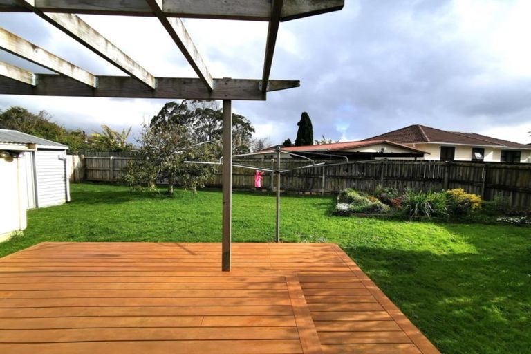 Photo of property in 44 Lavinia Crescent, Mangere East, Auckland, 2024