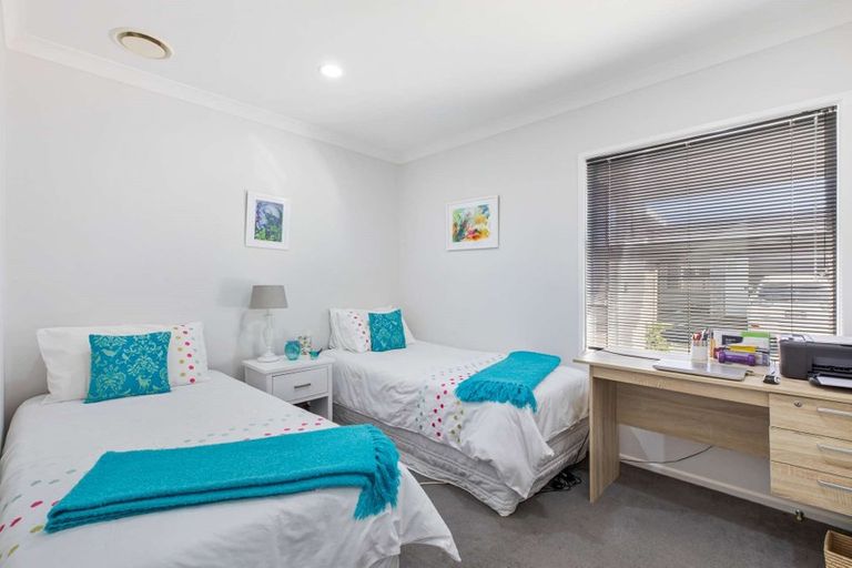 Photo of property in 5 Willowgrange Place, Pukekohe, 2120