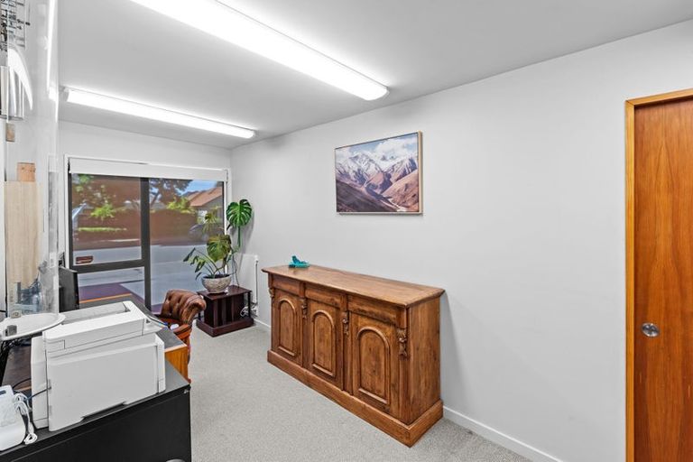 Photo of property in 50 Apsley Drive, Avonhead, Christchurch, 8042