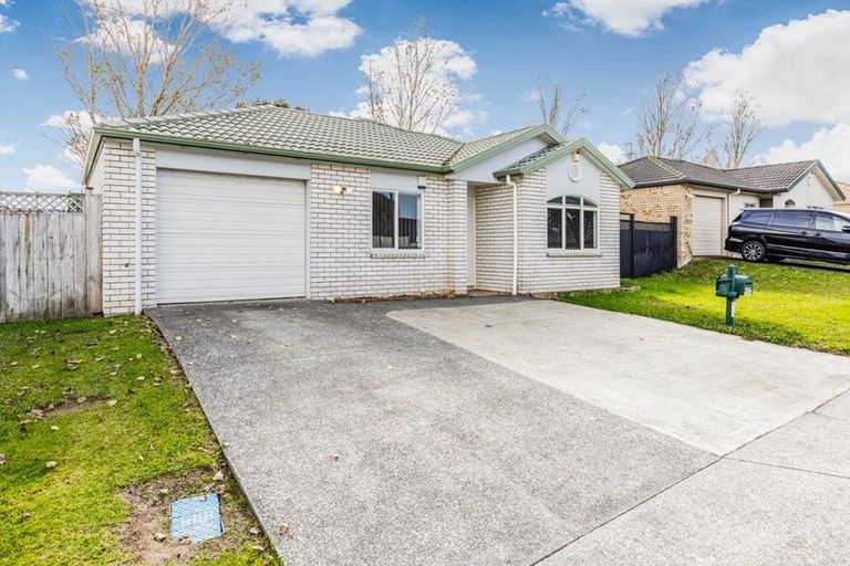 Photo of property in 9 Ashmere Lane, Weymouth, Auckland, 2103