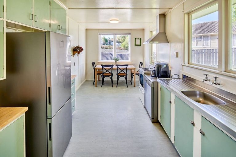 Photo of property in 25 Passive Grove, Ascot Park, Porirua, 5024