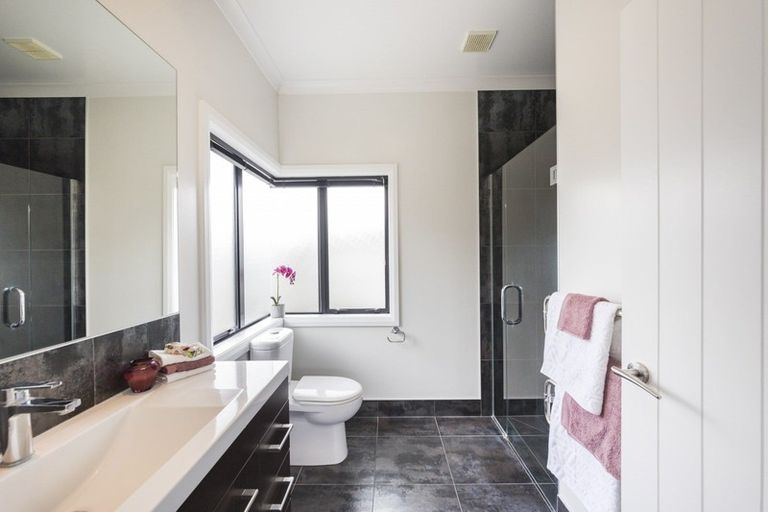 Photo of property in 6 Manhattan Court, Kelvin Grove, Palmerston North, 4414