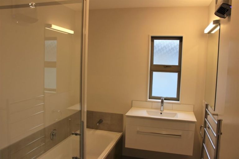 Photo of property in 18d Mona Vale Avenue, Riccarton, Christchurch, 8011