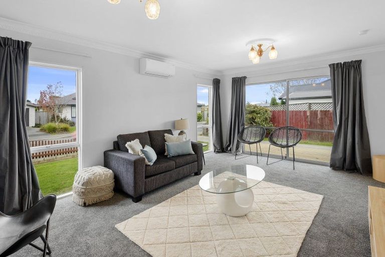 Photo of property in 3 Carteret Place, Aranui, Christchurch, 8061
