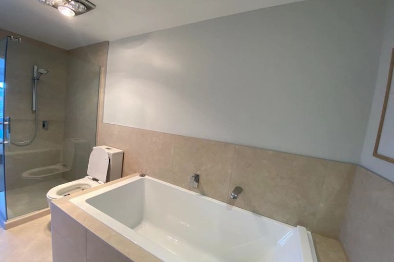 Photo of property in 50 Bordeaux Parade, Te Atatu South, Auckland, 0610