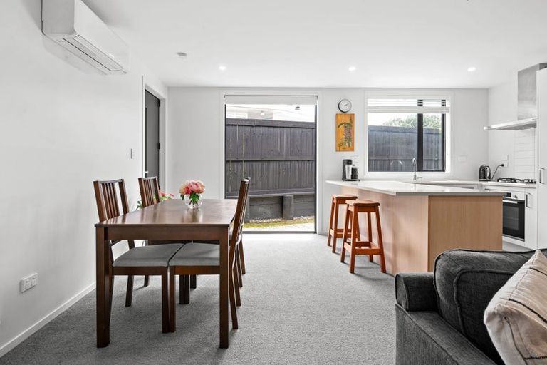 Photo of property in 2/2 English Street, Saint Andrews, Hamilton, 3200