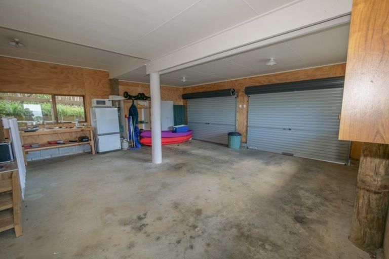 Photo of property in 20 Stratford Drive, Cable Bay, 0420