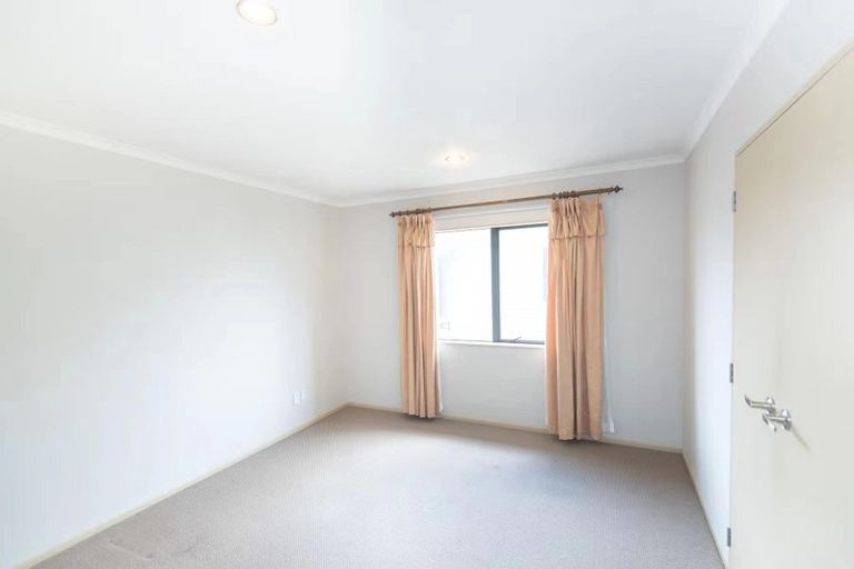 Photo of property in 19e Gloucester Road, Manurewa, Auckland, 2102
