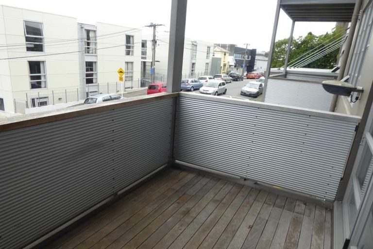 Photo of property in Vespa Apartments, 202/20 Hanson Street, Mount Cook, Wellington, 6021