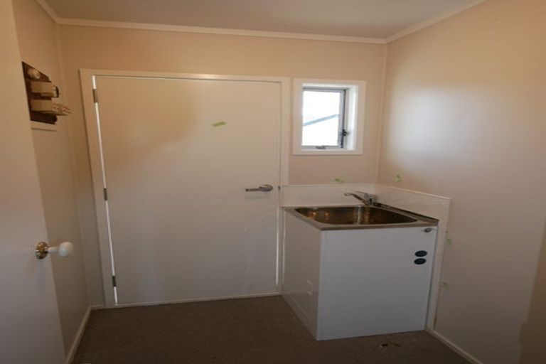 Photo of property in 1/10 Gloaming Place, Conifer Grove, Takanini, 2112