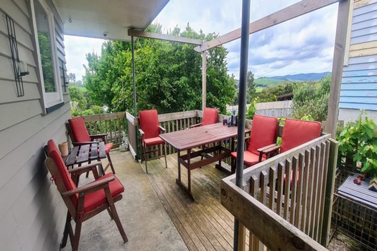 Photo of property in 111 Hurndall Street East, Maungaturoto, 0520