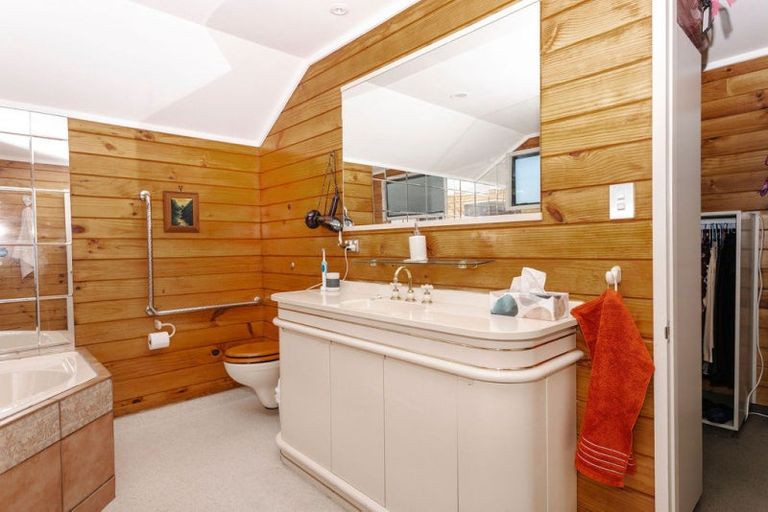 Photo of property in 24 Ruahine Street, Dannevirke, 4930