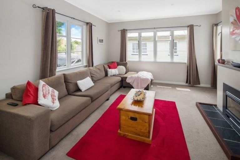 Photo of property in 35 Hindmarsh Street, Johnsonville, Wellington, 6037