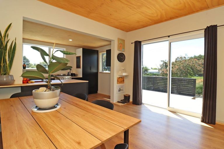 Photo of property in 22 Main Road, Maheno, Oamaru, 9495