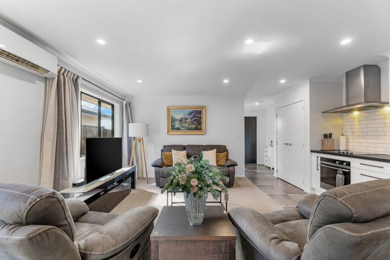 Photo of property in 18 Tomairangi Crescent, Pukekohe, 2120