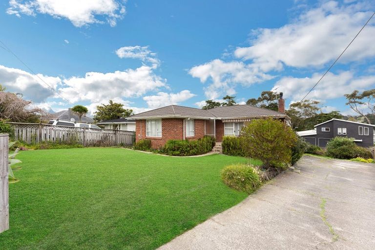 Photo of property in 30 Abbotleigh Avenue, Te Atatu Peninsula, Auckland, 0610