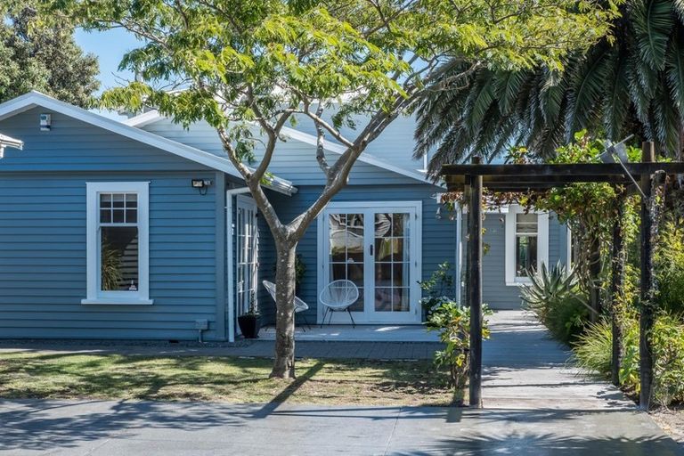 Photo of property in 9 Manly Street, Paraparaumu Beach, Paraparaumu, 5032