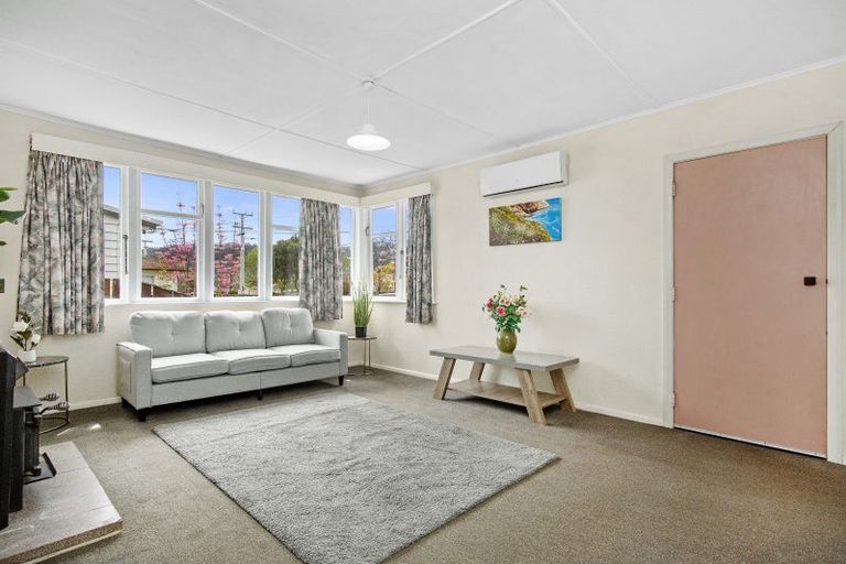 Photo of property in 11 Davis Crescent, Elderslea, Upper Hutt, 5018