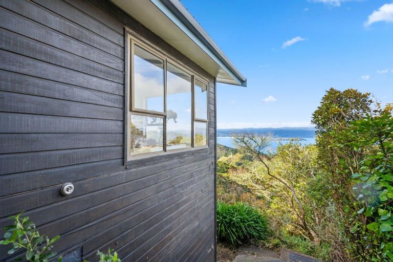 Photo of property in 20 Gurkha Crescent, Khandallah, Wellington, 6035