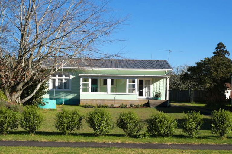Photo of property in 15 Rosella Road, Mangere East, Auckland, 2024