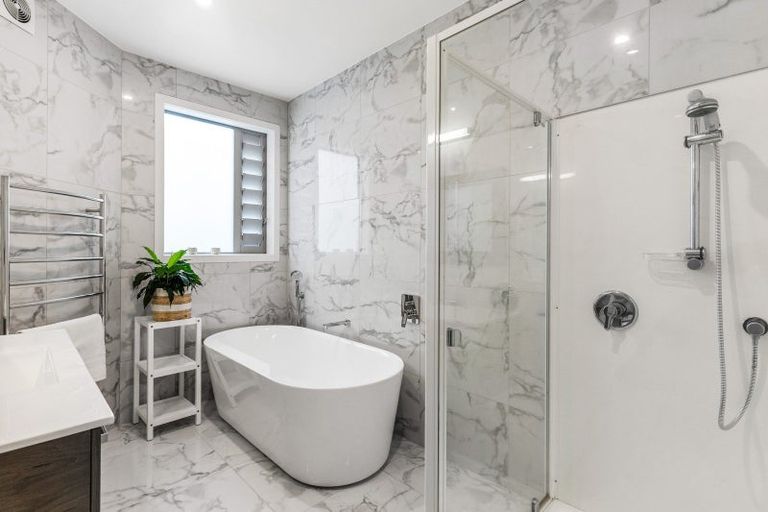 Photo of property in 1/3 Katui Street, Castor Bay, Auckland, 0620