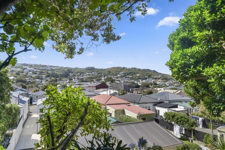 Photo of property in 32a Derwent Street, Island Bay, Wellington, 6023