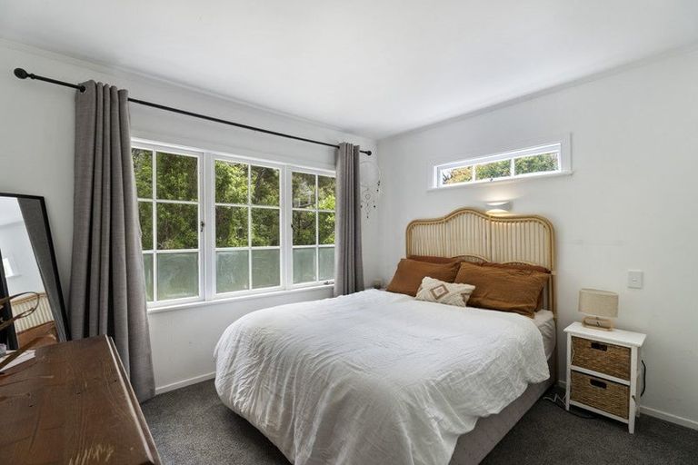 Photo of property in 30 Glencourt Place, Glenfield, Auckland, 0629