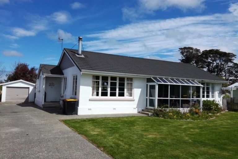 Photo of property in 9 Birch Street, Tuatapere, 9620