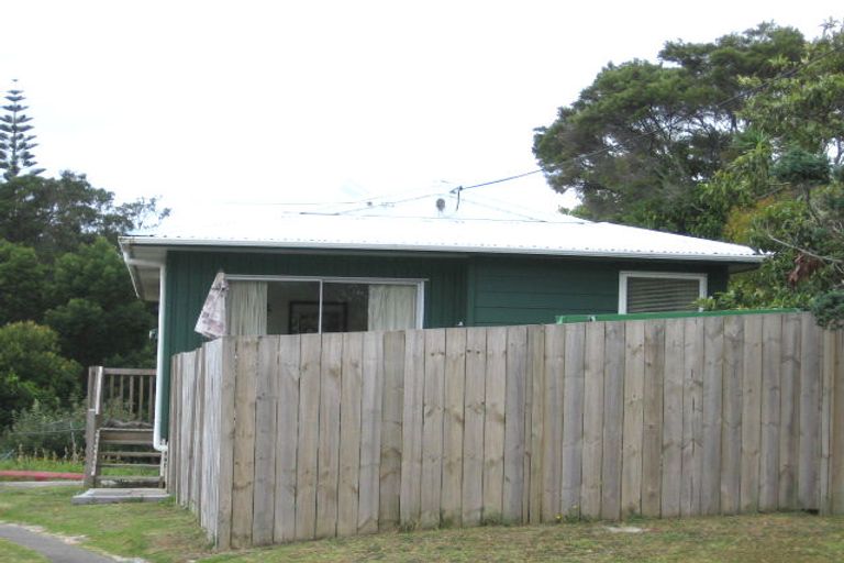 Photo of property in 2/299 Rangatira Road, Beach Haven, Auckland, 0626