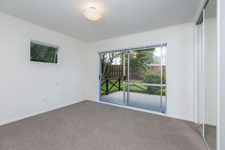 Photo of property in 1/1 Celeste Place, Totara Vale, Auckland, 0627