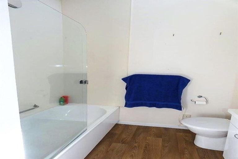 Photo of property in The Triangle, 7/33 Halswater Drive, Churton Park, Wellington, 6037