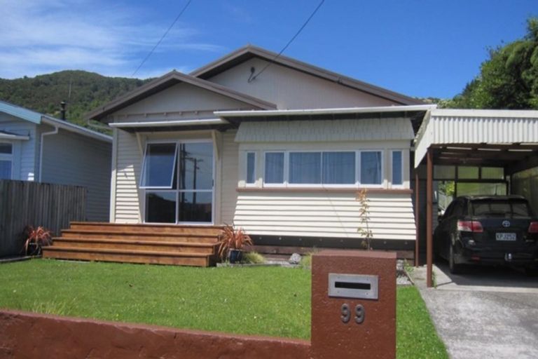 Photo of property in 99 Alexander Street, Greymouth, 7805