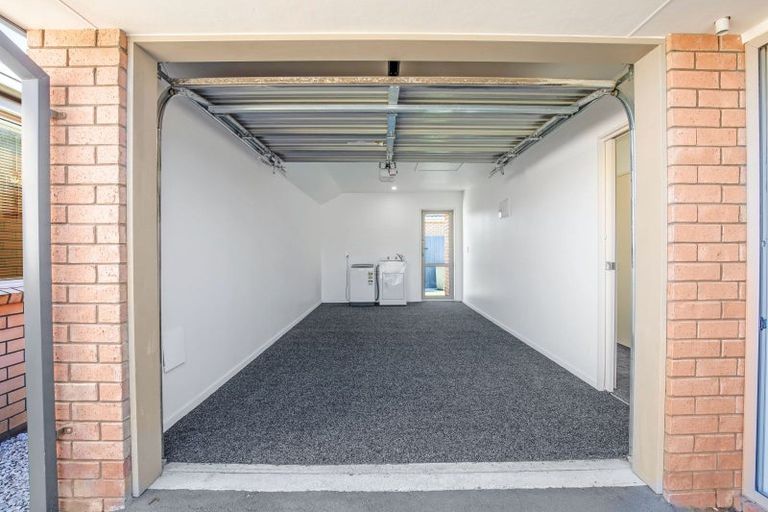 Photo of property in 8b Mortlake Street, Islington, Christchurch, 8042