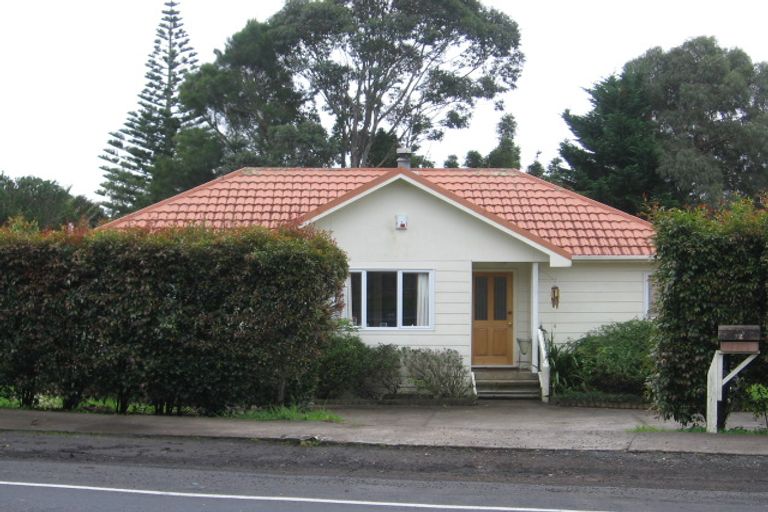 Photo of property in 72 Victory Road, Laingholm, Auckland, 0604