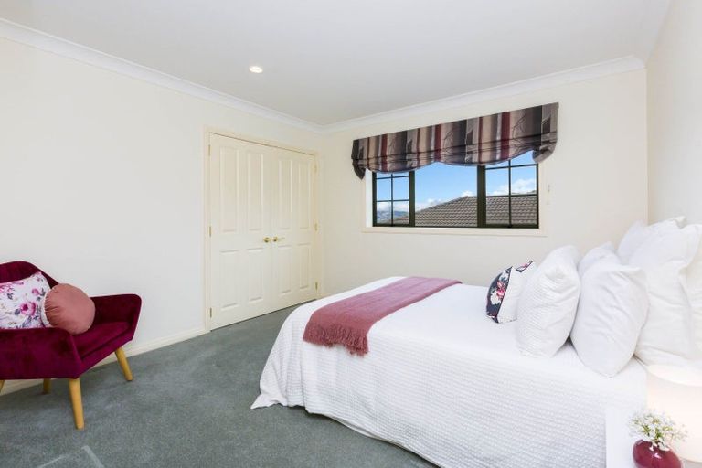 Photo of property in 51 Riverstone Drive, Riverstone Terraces, Upper Hutt, 5018