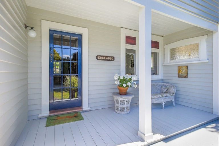 Photo of property in 83 Queenwood Road, Levin, 5510